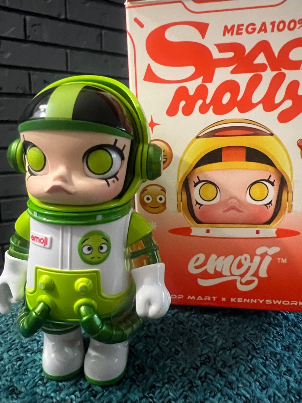 The best emoji space Molly! 100%